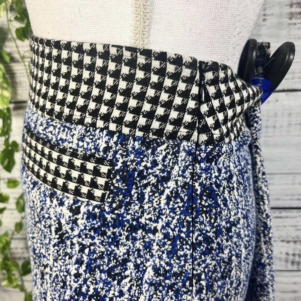 Cabi Skirt size 6 Black Hounds Tooth Blue Ponte Knit Pockets Knee A Line Stretch - Picture 8 of 11